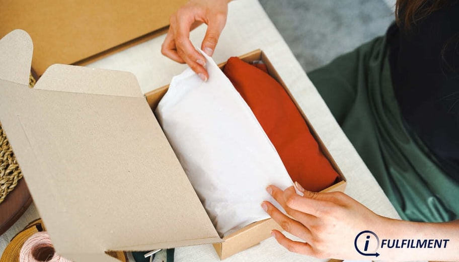 BP126-How-eCommerce-Shoppers-are-Reshaping-Gift-Giving  -1